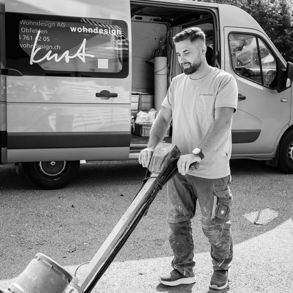 Kurt Wohndesign AG - Home - Team - Rrustem Dermaku
Hilfsarbeiter Bodenbeläge